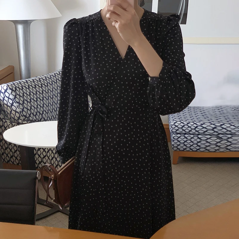 فستان أنيق عتيق للتخسيس على شكل حرف v وربطة عنق جانبية وخصر من قطعة واحدة مطبوع عليه زهور فستان نسائي على الطراز الكوري بأكما...