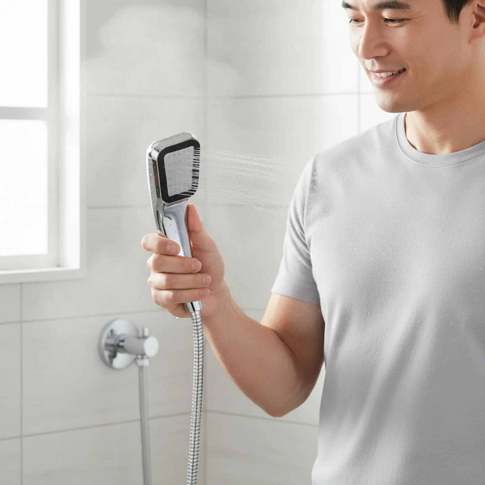 

Handheld Shower Head Water Saving Handheld Shower Handset Easy Installation Leak-Resistant Design