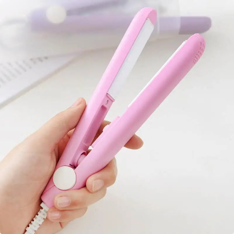 1Pcs 3 In 1 Mini Hot Comb Hair Straightener Flat Iron Fast Heat Anti-Scald Hair Styling Tool for Home Salon Travel