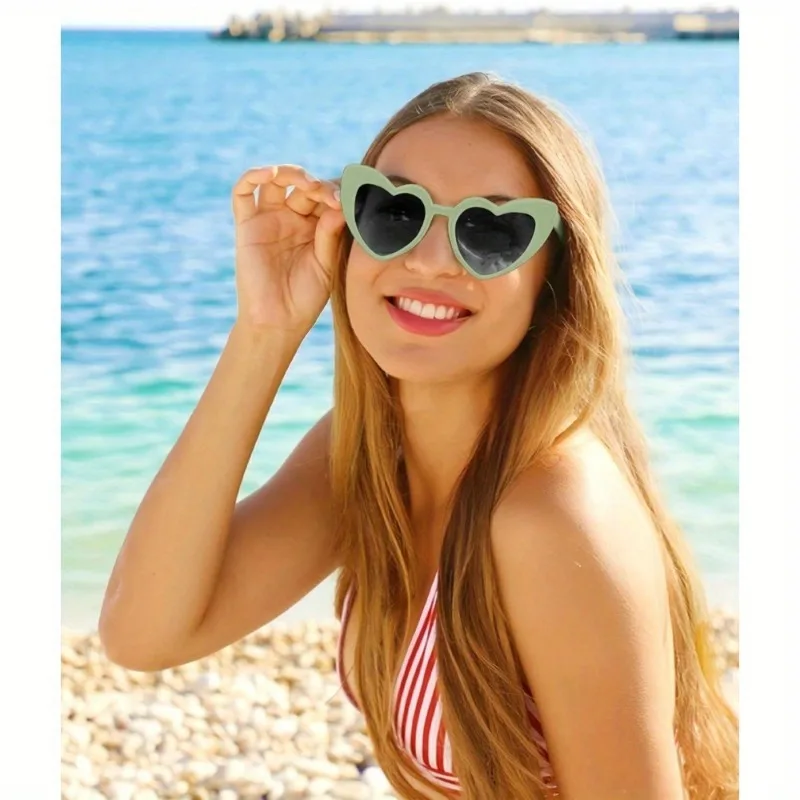 

12pcs of retro heart-shaped women's fashionable glasses - perfect for weddings and beach parties