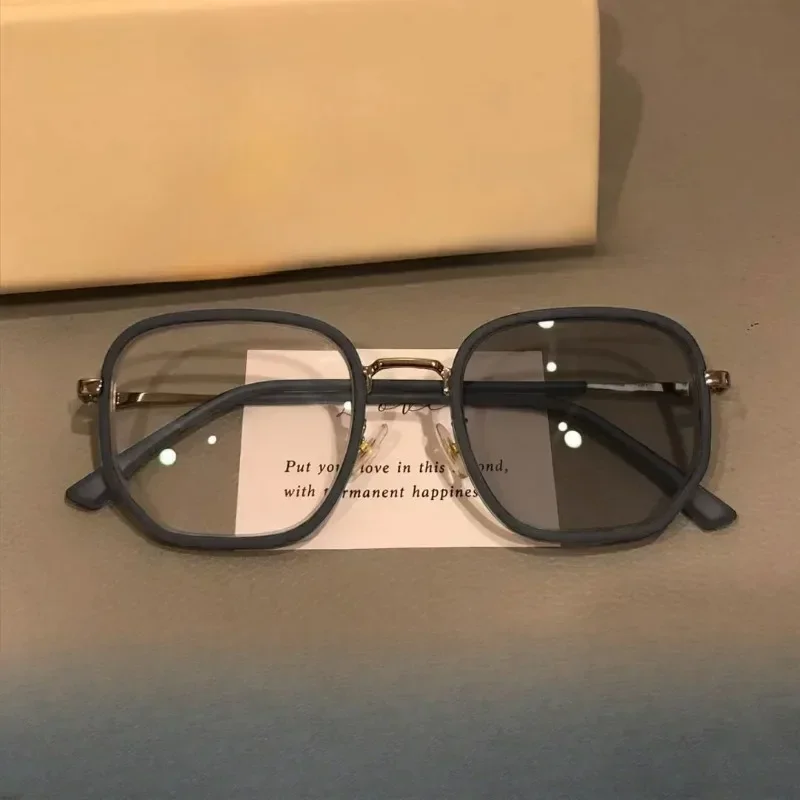 Photochrome Myopiebrille 0~ -400 Automatischer UV-Schutz Ein Paar Brillen mit mehreren Verwendungsmöglichkeiten Intelligente Tag- und Nachtstile – Detail 4