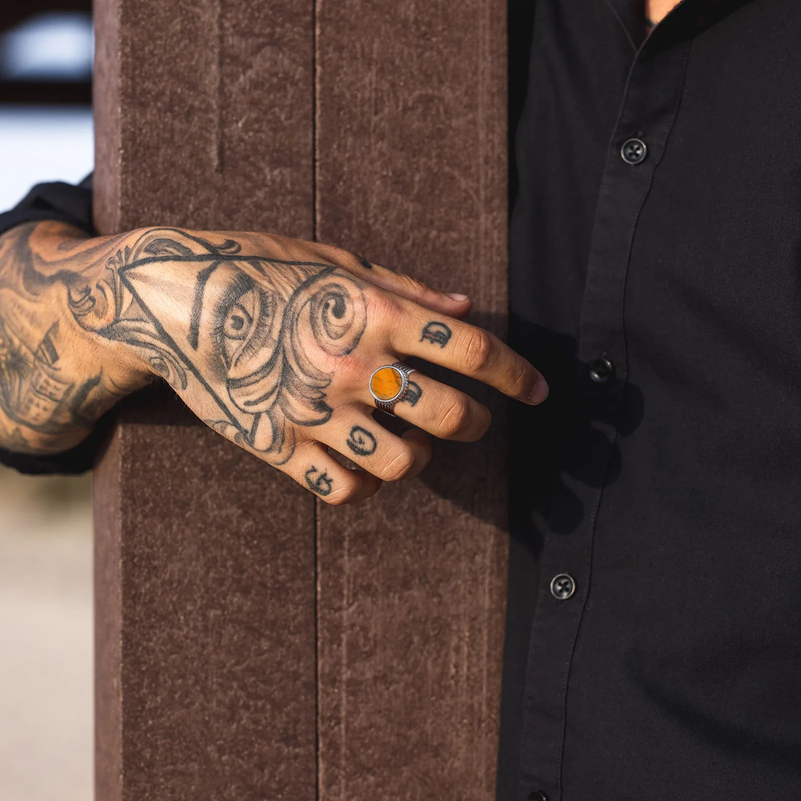 Vnox Tiger Eye Stone Round Top Finger Band for Men Boys, Stainless Steel Signet Ring, Chunky Male Punk Ring Jewelry