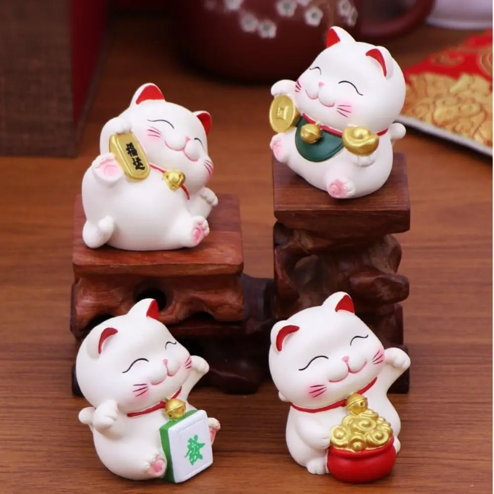 Gifts Japanese Lucky Cat Figurines Cute New Year Car Ornaments Creative Kawaii Wealth Fortune Sculpture Home