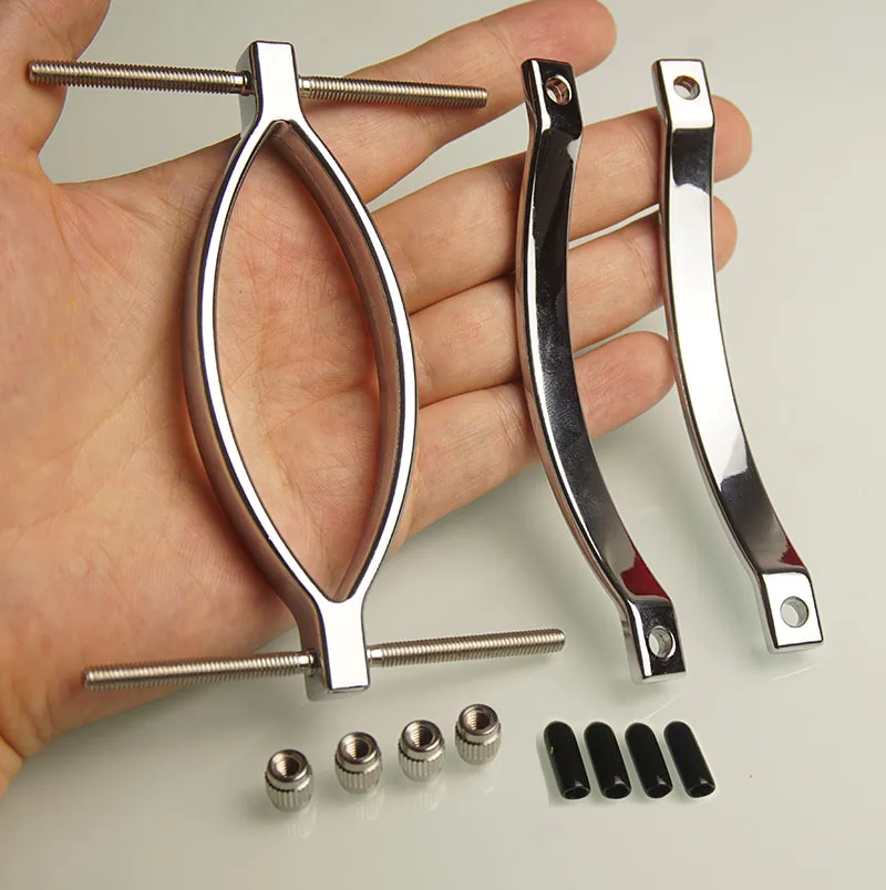 Vagina Pussy Spreader Clip Expander,Placed Clamp Over Vaginal and Clit,Thumb Screws to Tighten Labia Lips Splitter,BDSM Sex Toys