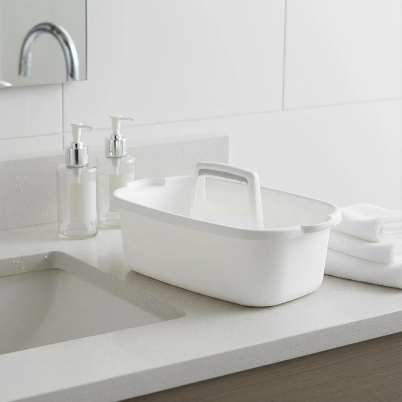 

Plastic Cleaning Carrier Long-Lasting Utility Tool Bin Handled Storage Tote Wear-Resistant Shower Carrier Bin PP Material