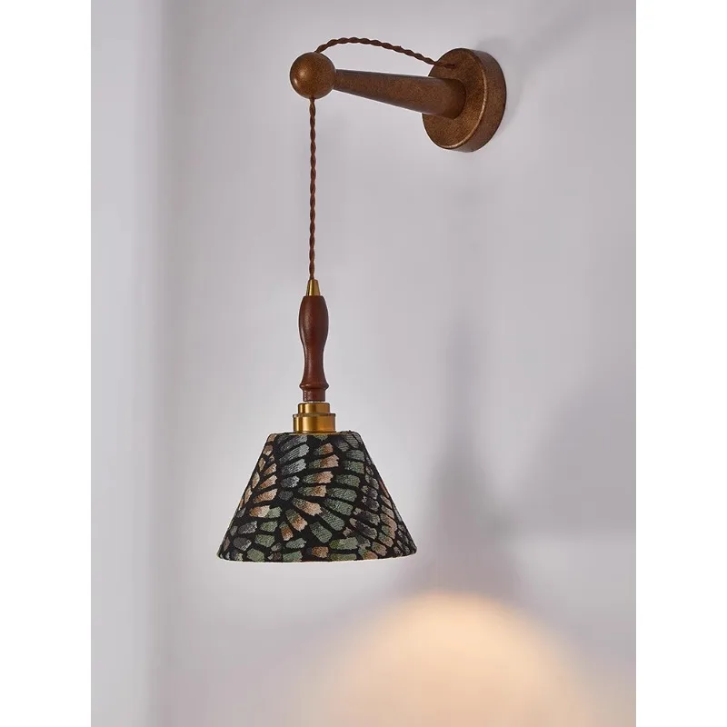 

Original French retro living room wall lamp, bedroom bedside lamp, medieval aisle staircase lamp, high-end lamp