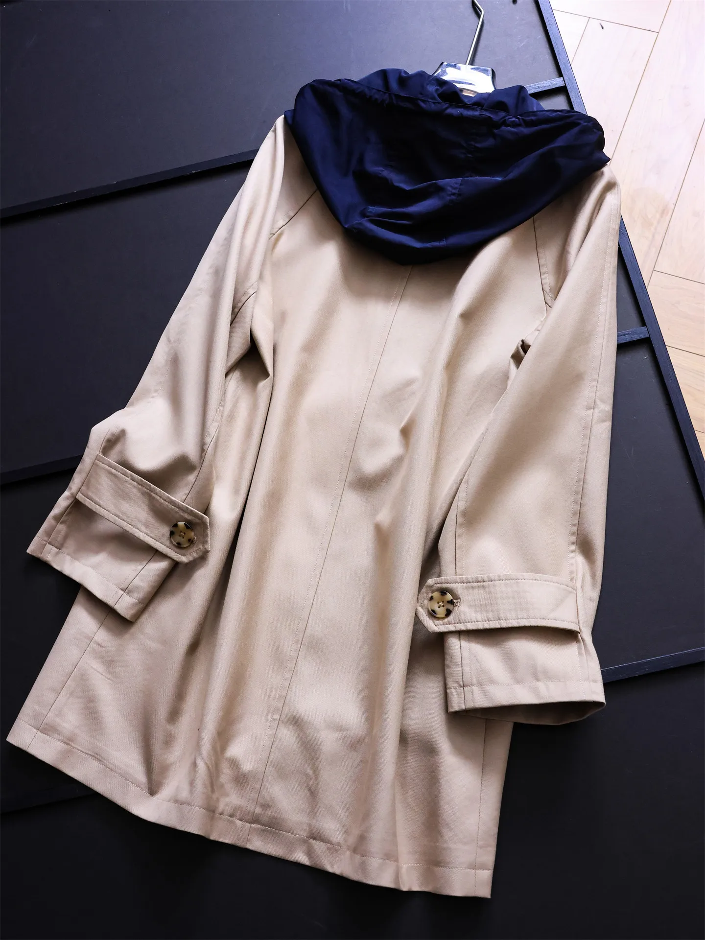 Casual Women's Trench Coat 2025 Autumn Trend Loose Detachable Hooded Jacket Female Single Breasted Mid-length Windbreaker