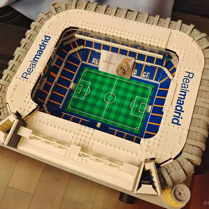 

5878 шт. 10299 Сантьяго Бернбеу Стадион Архитектура Городская модель Строительные блоки Кирпичи Игрушки для взрослых Подарок Украшение дома ﻿