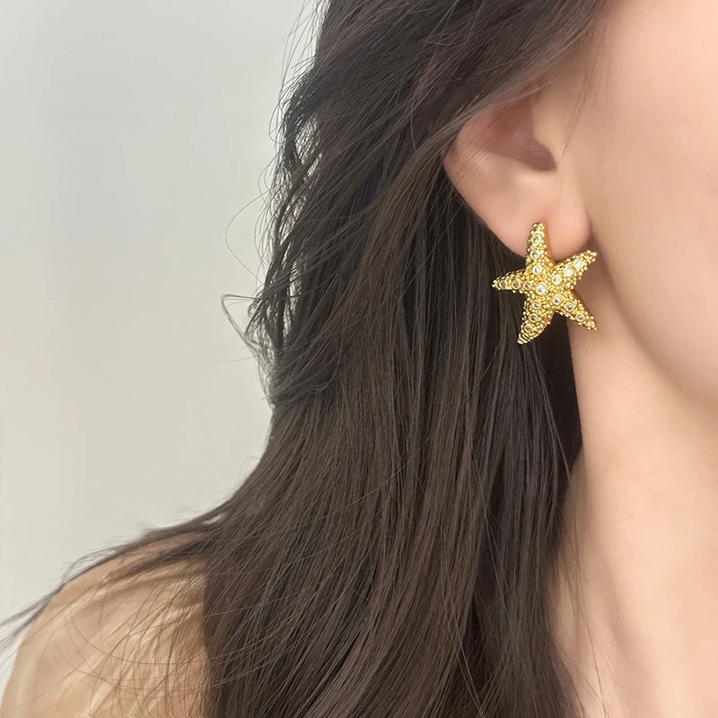 

Tibetan Silver 18K Gold Plated Zircon Starfish Stud Earring for Women Cute Animal Fashion Jewelry Accessories in Summer