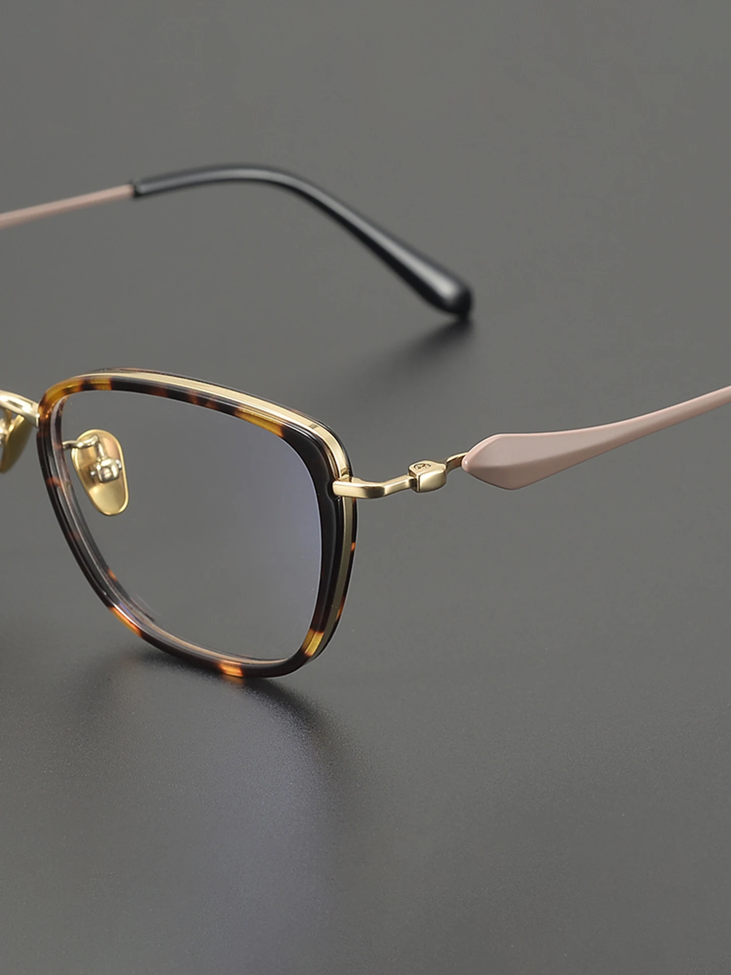 2025 New Fashion Square Glasses Frame for Men Myopia Reading Eyeglass Custom Women Optical Prescription Classic Titanium Eyewear