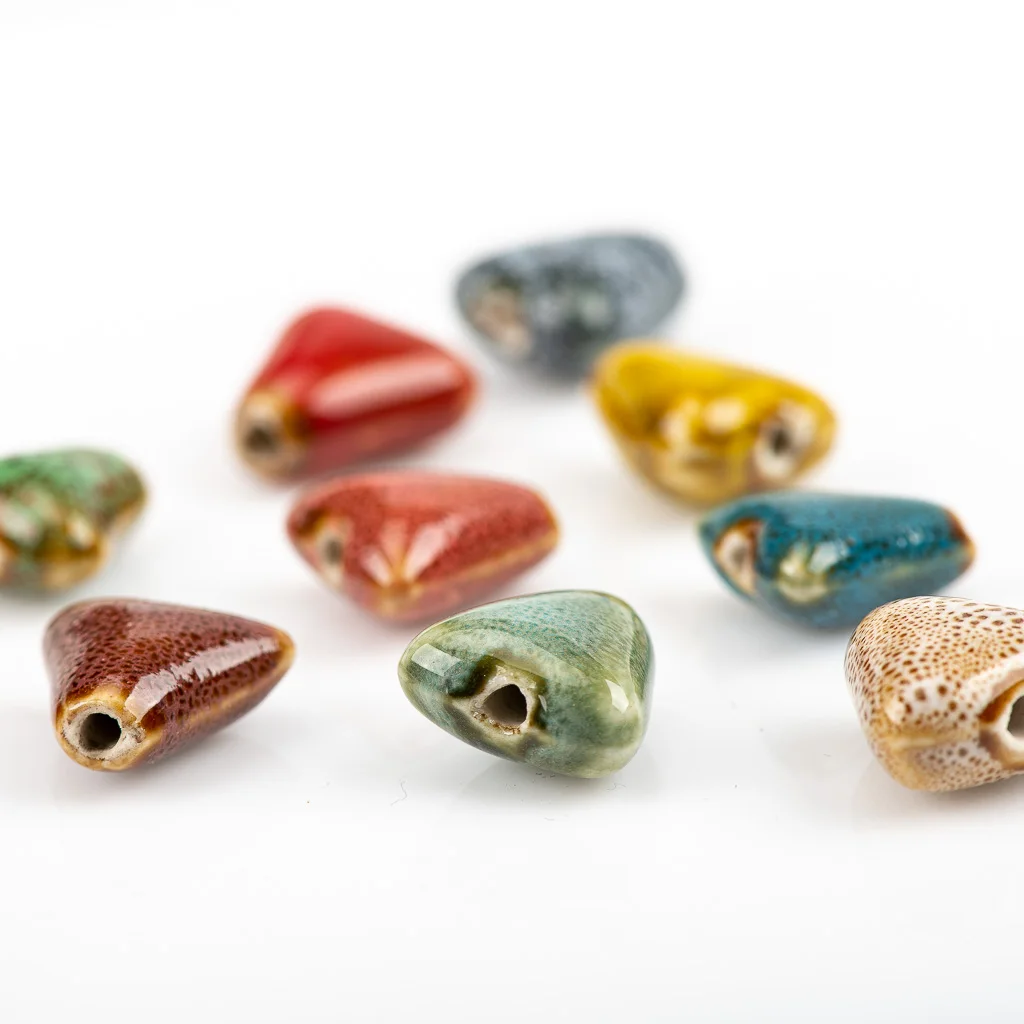 16# 20pcs Triangle Shape DIY Ceramic beads string sell by bags China Ceramics beads 20pieces/lot #A514C