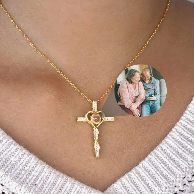 

DHQH Customized Photo Diamond Cross Projection Jewelry Necklace Personalized Commemorative Picture Cross Projection Pendant Gift