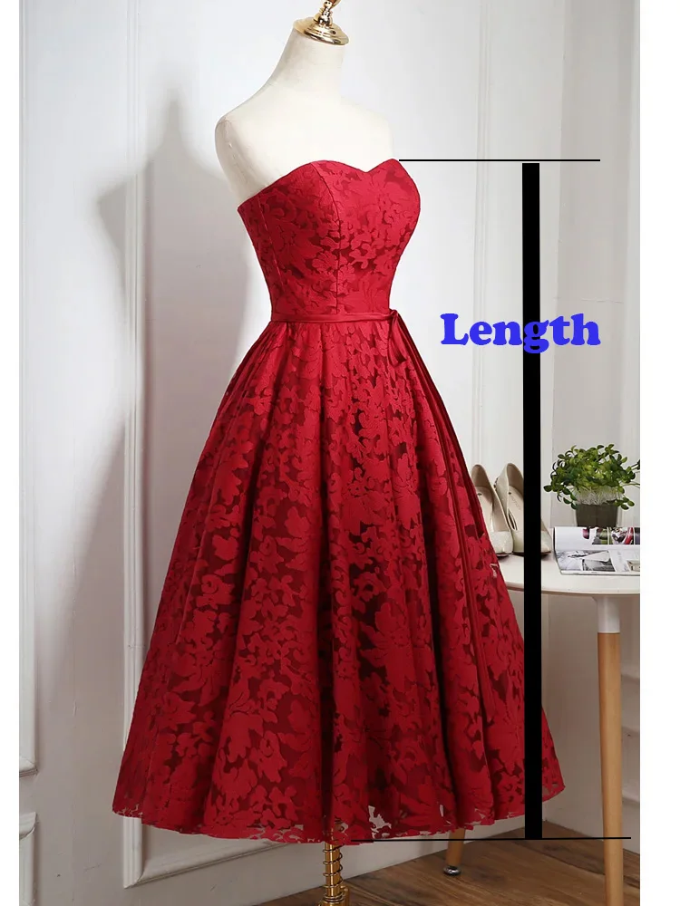 فساتين حفلات الدانتيل النبيذ الأحمر الحبيب بلا أكمام الدانتيل متابعة الظهر فساتين كوكتيل طول الشاي
