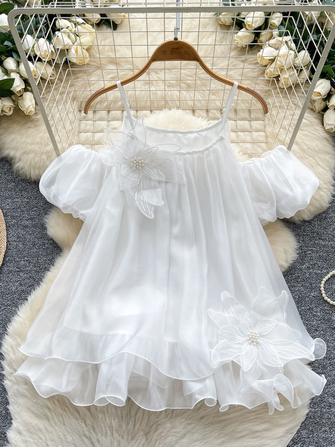 قميص نسائي صيفي بتصميم كوري أنيق يكشف الكتفين، فضفاض ومخفي للعيوب، مزين بالدانتيل، مصنوع من البوليستر المريح