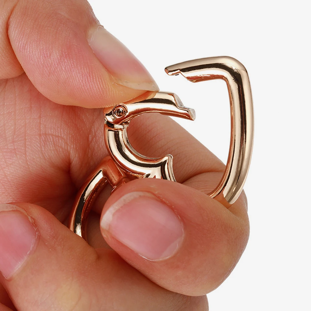 

8 PCS Metal Heart Keychain Shape Bag Buckle Clasps Carabiner Clip for Keychains Diy Clips Ring
