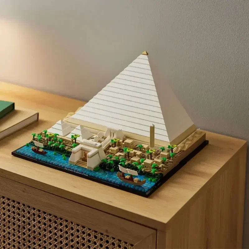 MINISO Disney 21058 The Great Pyramid of Giza Model City Architecture Street View Building Blocks Set DIY Assembled Toys Gift