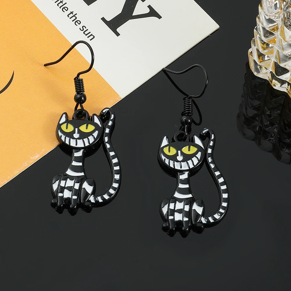 Disney Cute Cheshire Cat Earrings Cosplay Alice in Wonderland Accessories Jewelry for Girls Enamel Drop Earring Christmas Gifts