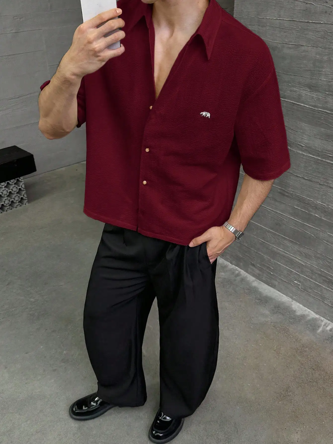 

Men's Burgundy Short Sleeve Woven Shirt with Small Animal Embroidery, Casual Summer Wear