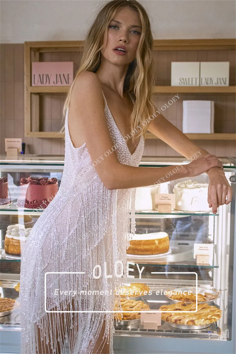OLOEY Luxury Beaded Fringe Short Wedding Dress V Neck Spaghetti Strap Mermaid Mini Bridal Gown Corset Robe De Mariage Customized