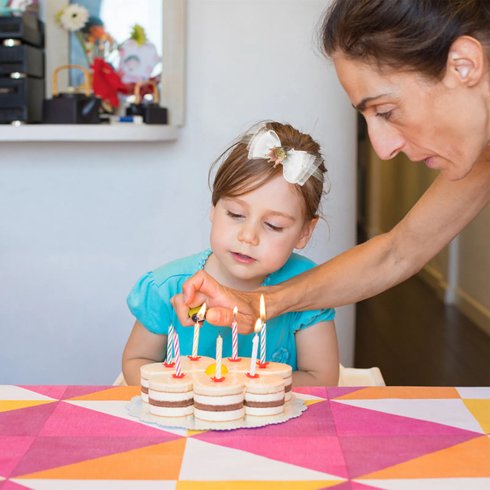 

1 шт. Золотая повязка на голову в виде короны с бантом для малышей, праздничный головной убор, креативный фатиновый реквизит для фотосессий, стильный аксессуар для выступлений