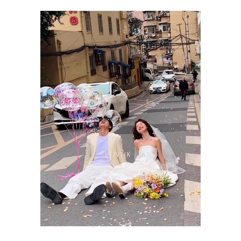 Blanco simple una línea vestidos de novia Corea satén fotos sesión vestido vestidos de novia blanco fuera del hombro vestido de fiesta personalizado 2025