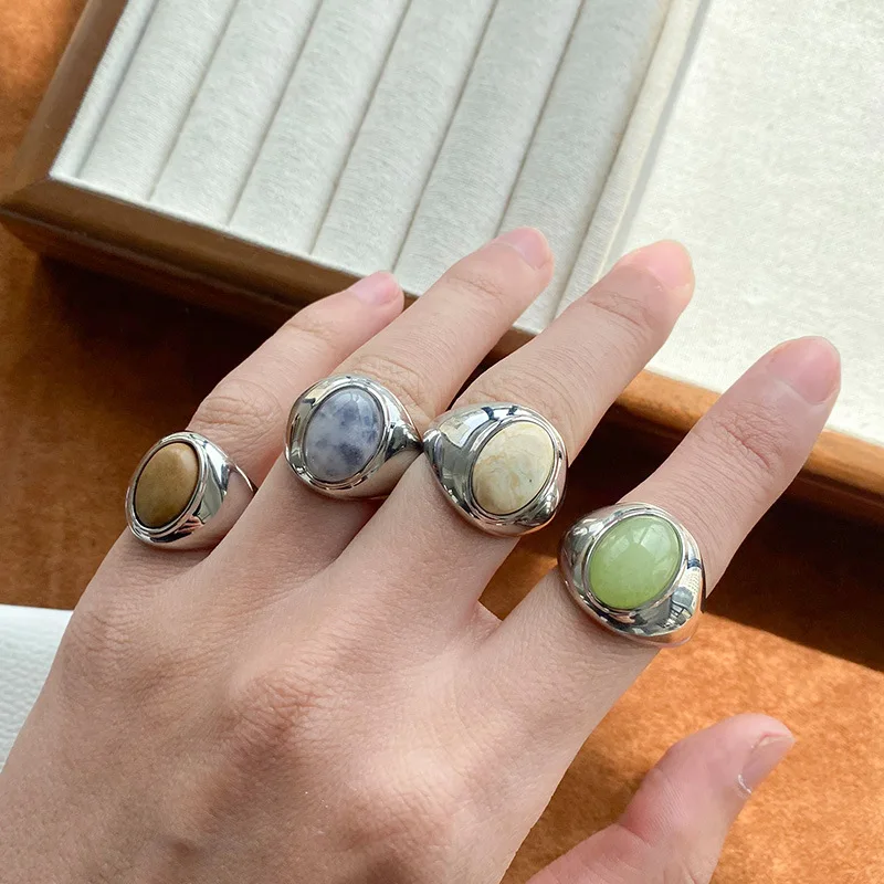 

New Designer Retro Palace Style Oval Gemstone Women's Ring Fashion Charm Natural Stone Luxury Ring for Women