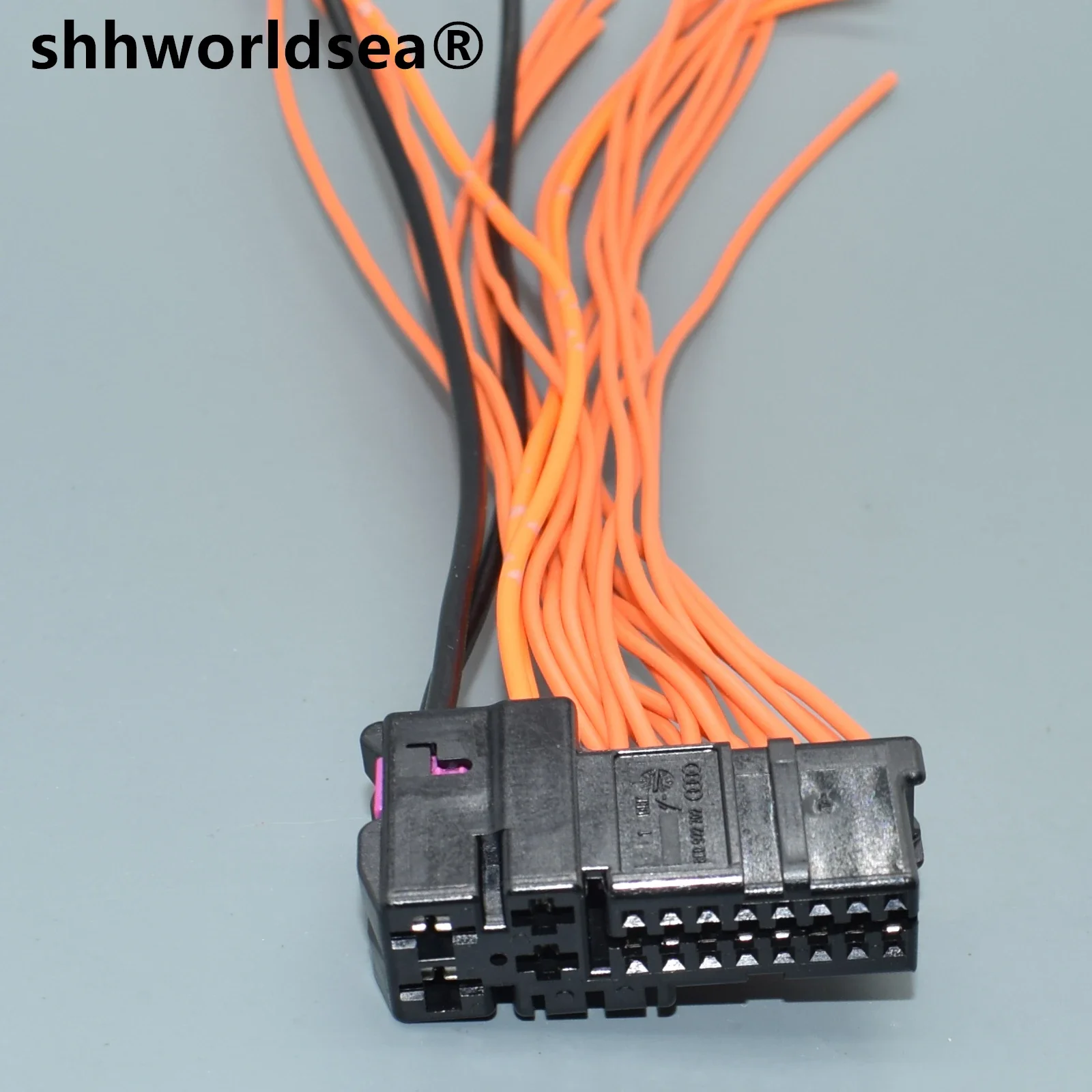 

shhworldsea 20 Pin/Way Female Door Connector Plug Wire Harness Cable For Audi A4 A6L A3 A8 Q7 Q3 Q5 8E0 972 702 8E0 972 701
