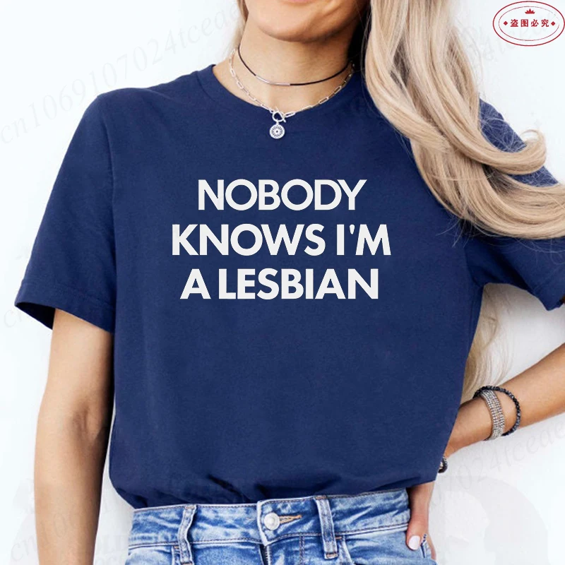 لا أحد يعرف أنا مثليه تي شيرت مطبوع المرأة الحب المساواة مثلي الجنس فخر LGBT تي شيرت مثليه زوجين موضة الصيف تيز القمم