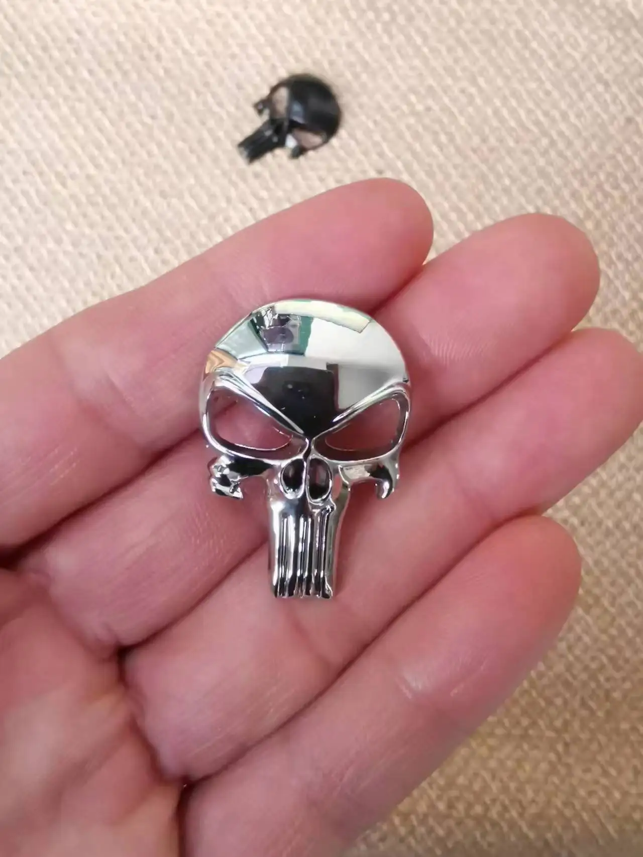 New 3D Skull Metal Sticker For Gun AR15 AK47 M4 M16 AR10 Glock G17 G19 G43x Airsoft Rifle Pistol Gun Accessories Outdoor