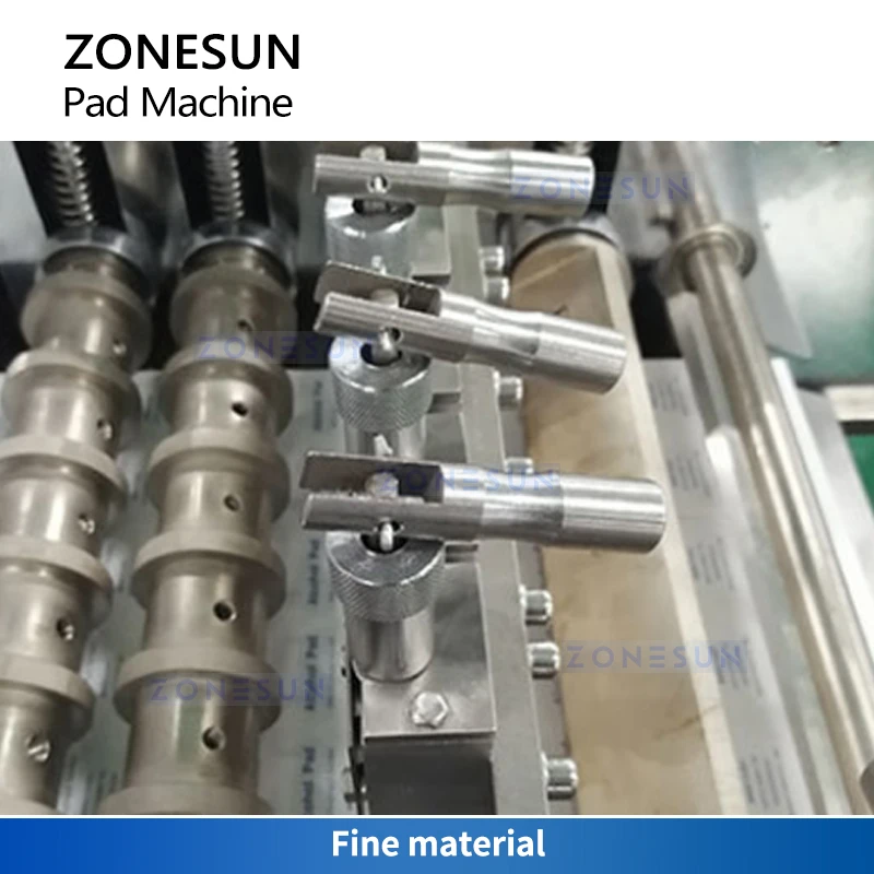 ZONESUN Involucro automatico a flusso orizzontale Pre imballaggi per alcol Attrezzatura per macchine confezionatrici ZS-ZMJ1