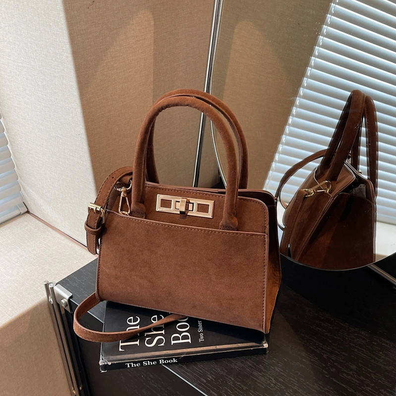 

Stylish Retro Solid Color Women's Handbag Shoulder Bag Metal Buckle Deco Adjustable Strap Crossbody Bag for Commuting Daily Use