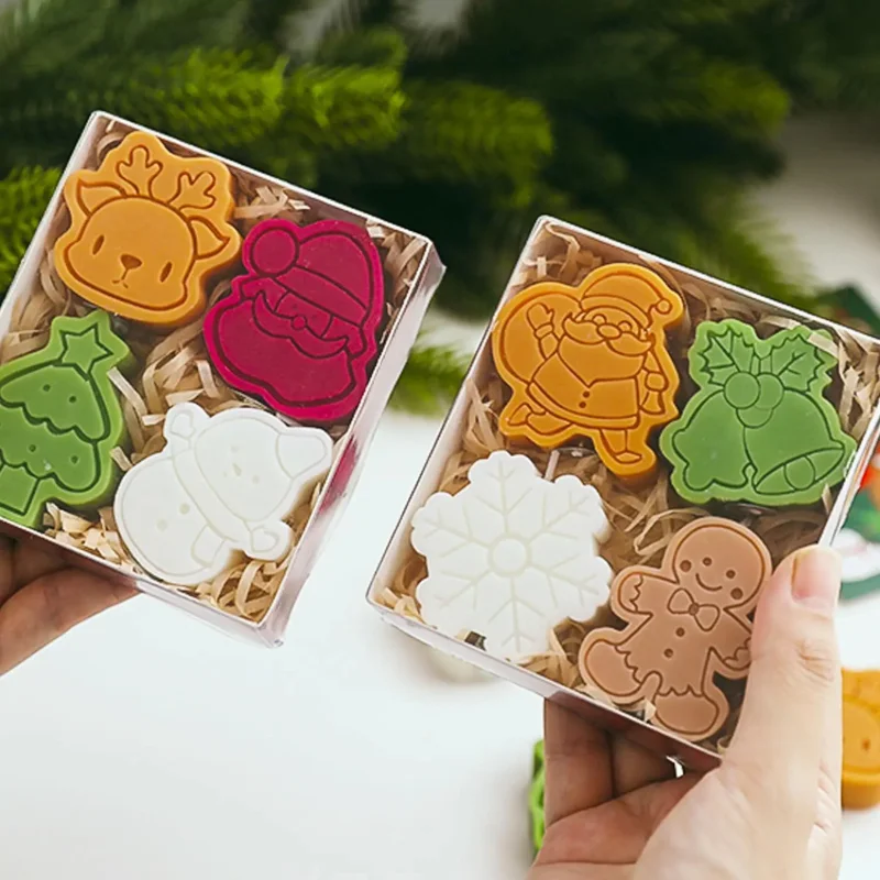 4Pcs Weihnachten Duftkerzen Set Cartoon Santa Claus Elch Bäume Schneemann Aromatherapie Soja Wachs Kerzen Halloween Wohnkultur Geschenk