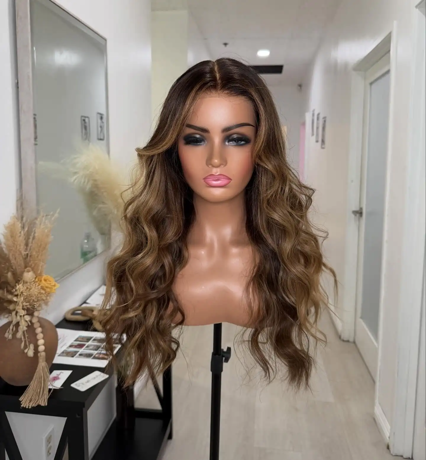 26 Inches Ombre Dark Brown Wigs Balayage Long Length Loose Wave Synthetic 13*4 HD Invisible Lace Frontal Wigs Daily Party Use
