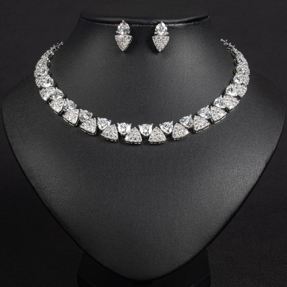 Shiny Zirconia Necklace Earring Set Triangle Shape Clavicle Choker Wedding Jewelry Set Sparkling Finish Pave Setting