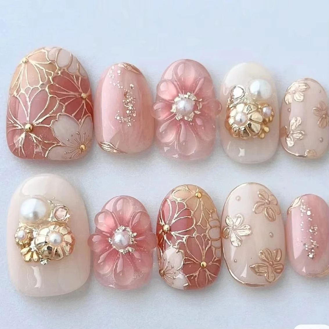 

Cute pearl flower press-on nails, hand-painted elegant fancy false nails, artist artificial nails, reusable high-quality nails