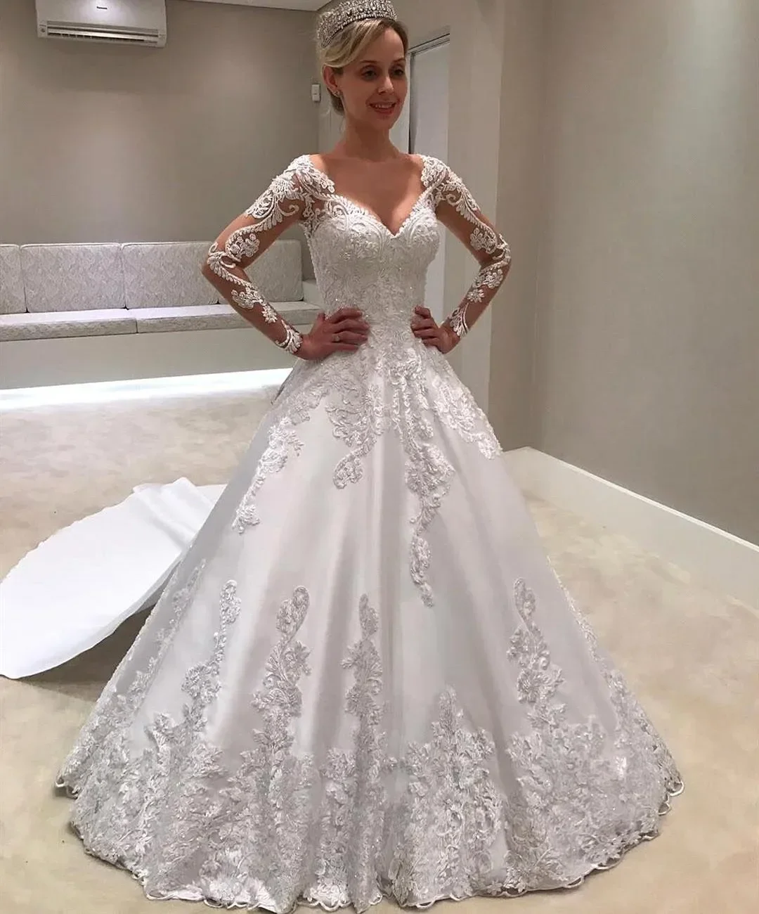 Flavinke personalizado retro sem costas manga comprida renda decalque a linha vestidos de casamento 2025 decalque de cetim com vestidos de casamento de trilha