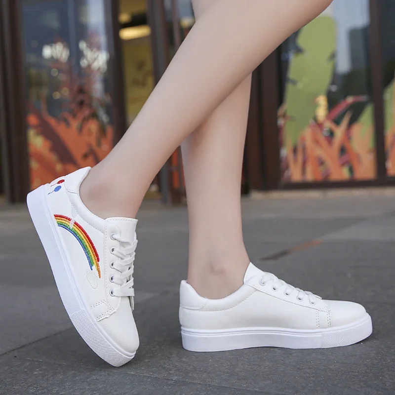 Spring Fashion Embroider Breathble Vulcanized Shoes Women Sneakers Pu Leather Platform Shoes Women Lace Up Casual Shoes White