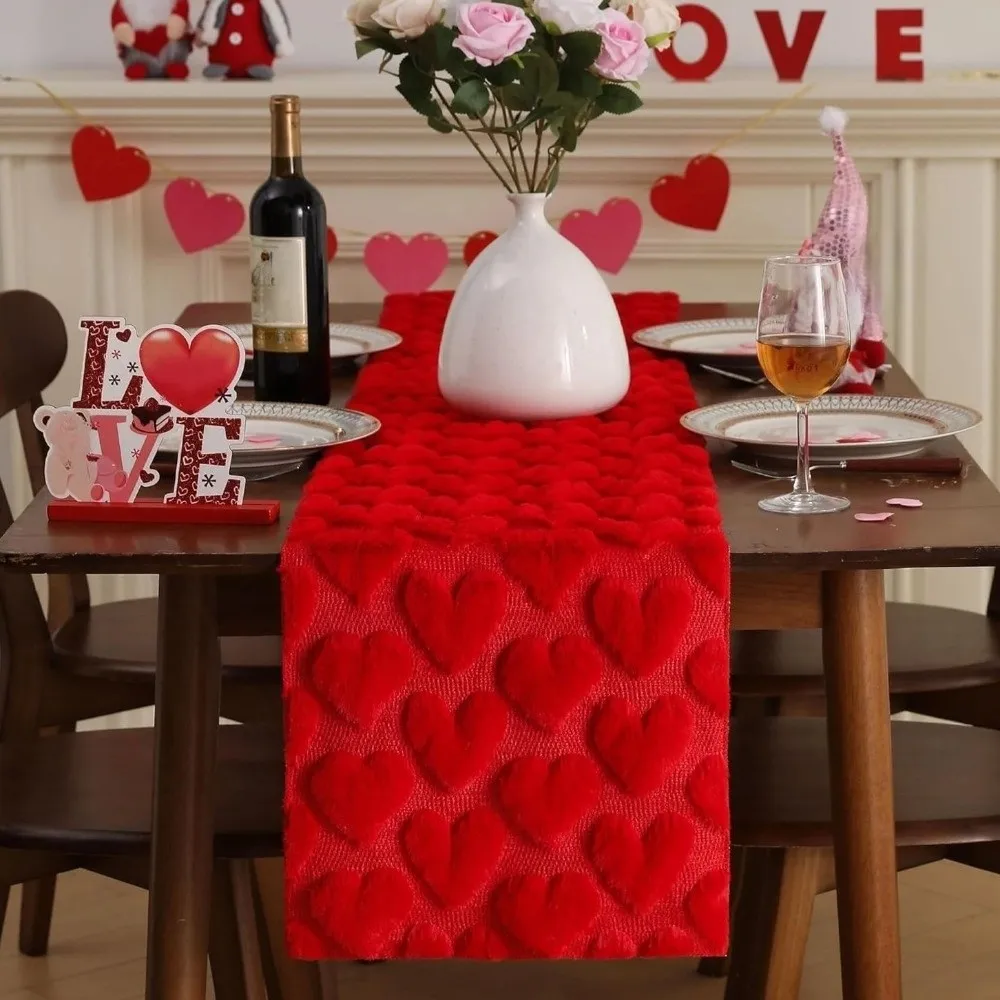 

Romantic Love Heart Table Runner Thickened Fuzzy Valentine's Table Flag Embroidery Plush Love Tablecloth Party Holiday