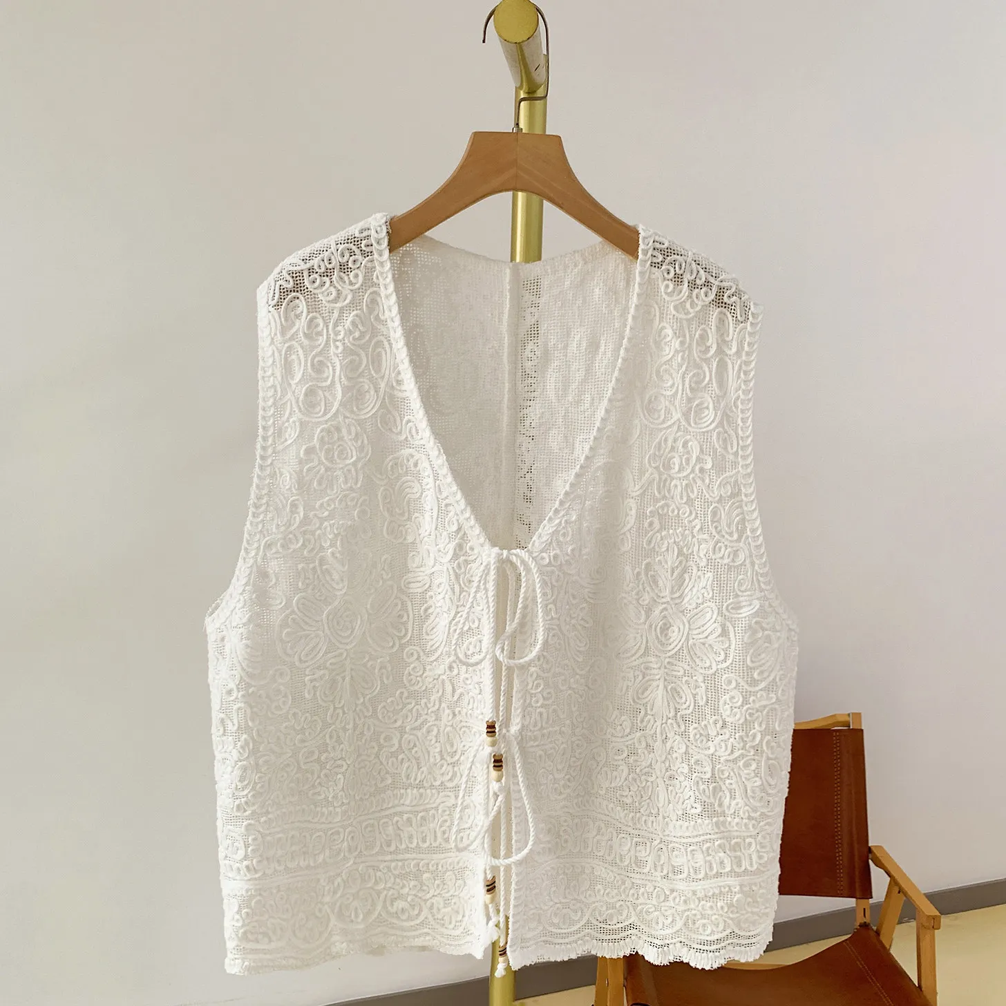Bohemian Style Lace Hollow out V-Neck Tie Waist Sleeveless Vest Women's Spring Summer Outerwear Fashionable Layering Tank Top