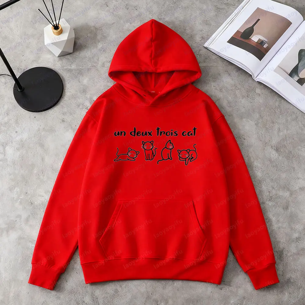 Un Deux Trois القط البلوز القط عاشق هدية الملابس لطيف تصميم بسيط المرأة الحياة اليومية هوديس غير رسمية الترفيه ملابس مطبوعة
