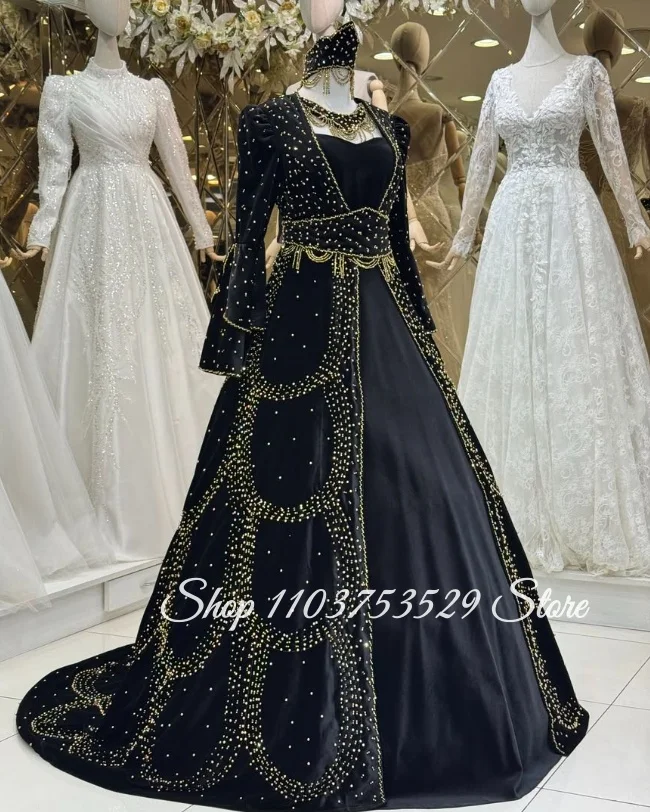 Maßgeschneidertes Tiefschwarzes Marokkanisches Kaftan-Abendkleid mit Goldperlen und Langer Schleppe Muslimisches Abendkleid für Hochzeitsgäste 2026