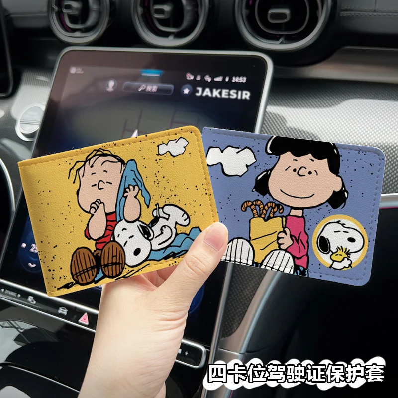 Snoopy Tempat Kartu ID Kulit PU Fashion Kotak Kartu Kredit Bank Anime Dompet Casing Kartu Ramping Multi Slot Hadiah Sampul Kartu Pria Wanita