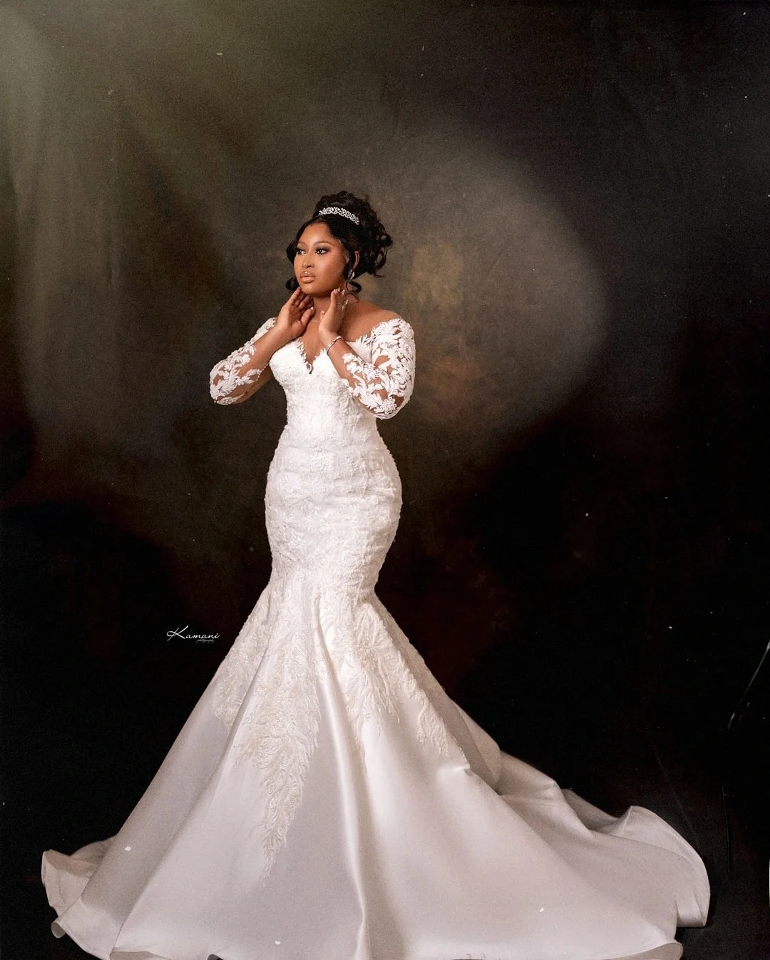 Suknia ślubna Aso Ebi z prześwitującym dekoltem, aplikacjami z koralików i długimi rękawami w stylu vintage dla panny młodej, suknia ślubna Robe De Mariée.