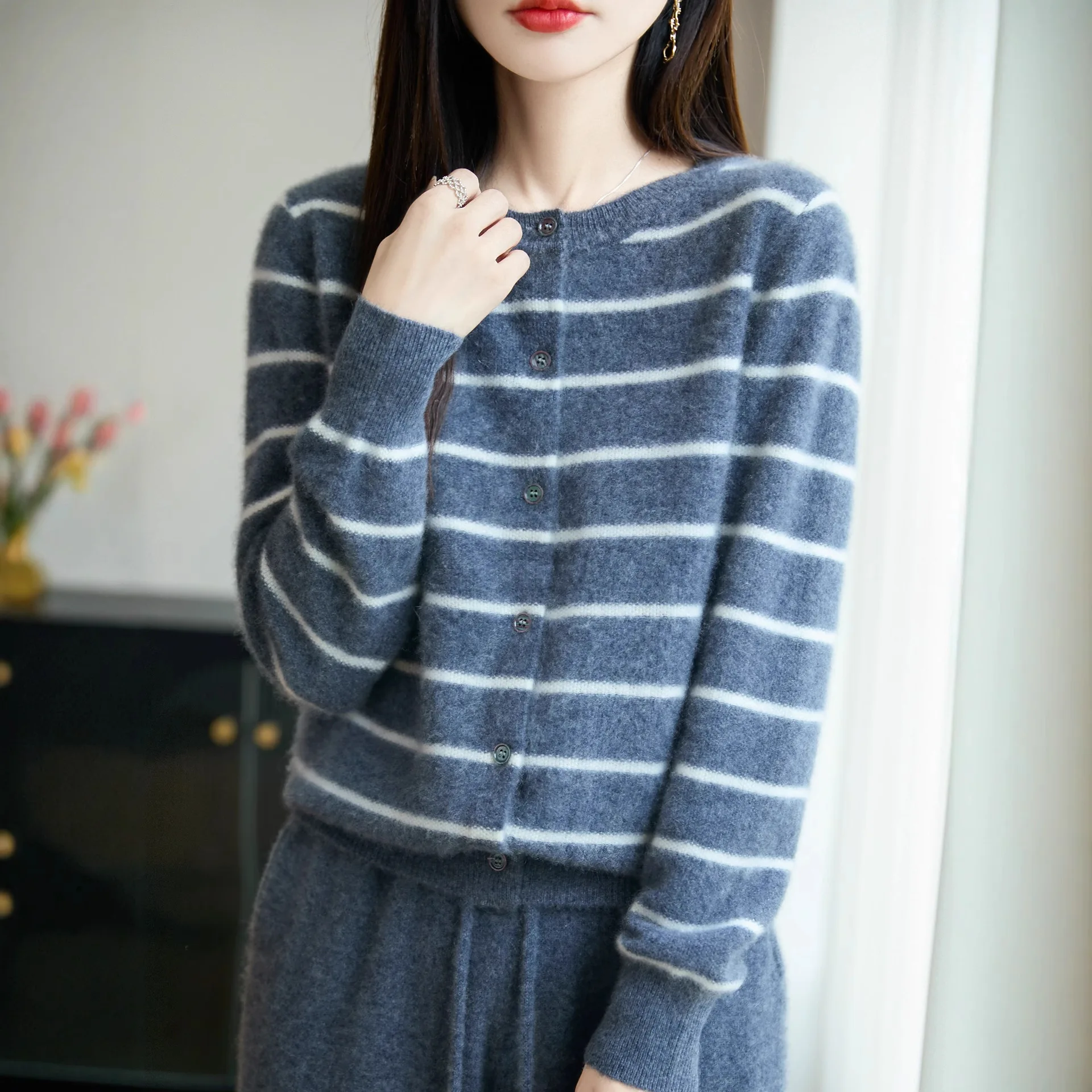 

Women Cardigans O-neck Loose Warm 100% Wool Knitted Sweater Autumn Winter Thick Loose Korean Fashion Cardigans Striped Jumpers