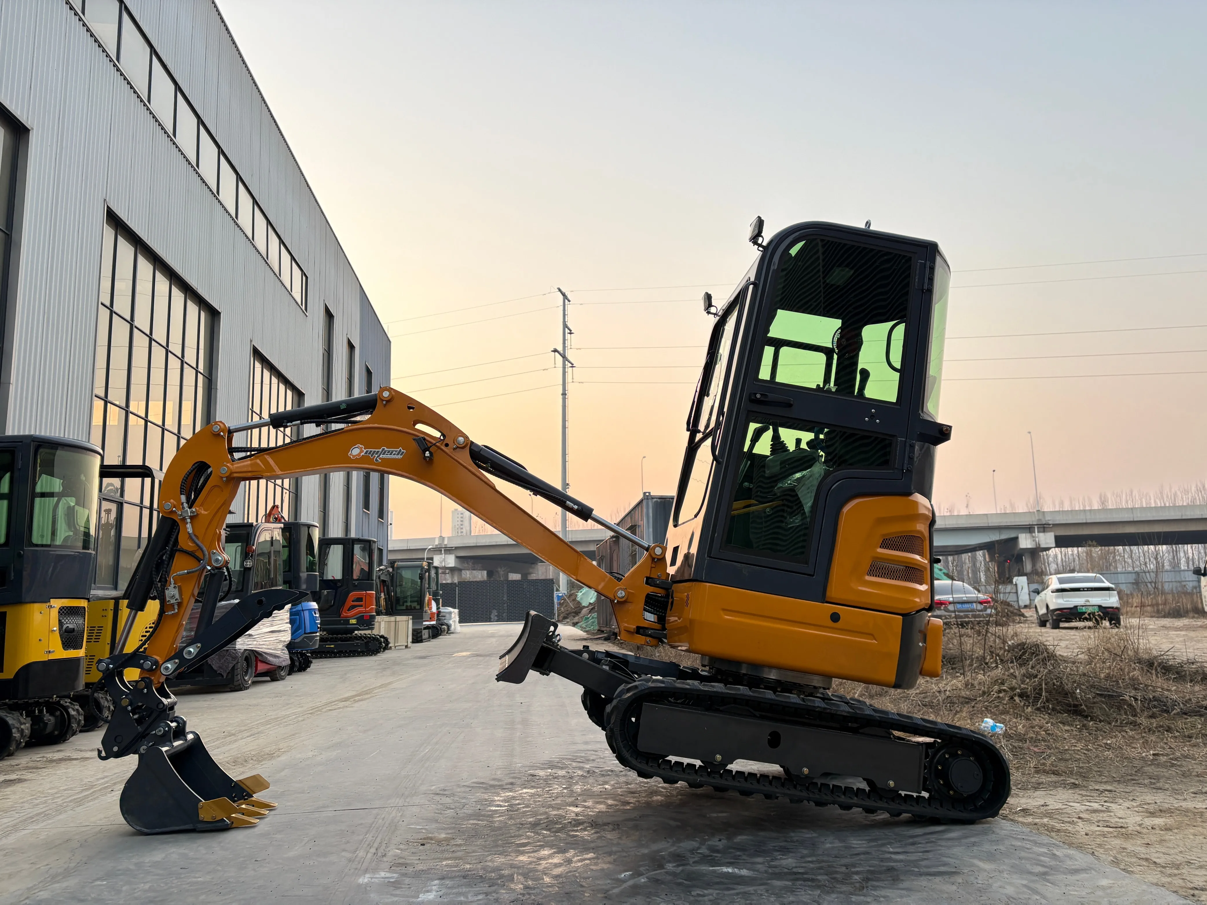

Customized GW18 Mini Excavator - Piston Motor + Load Sensing System, suitable for heavy-duty industrial operations.