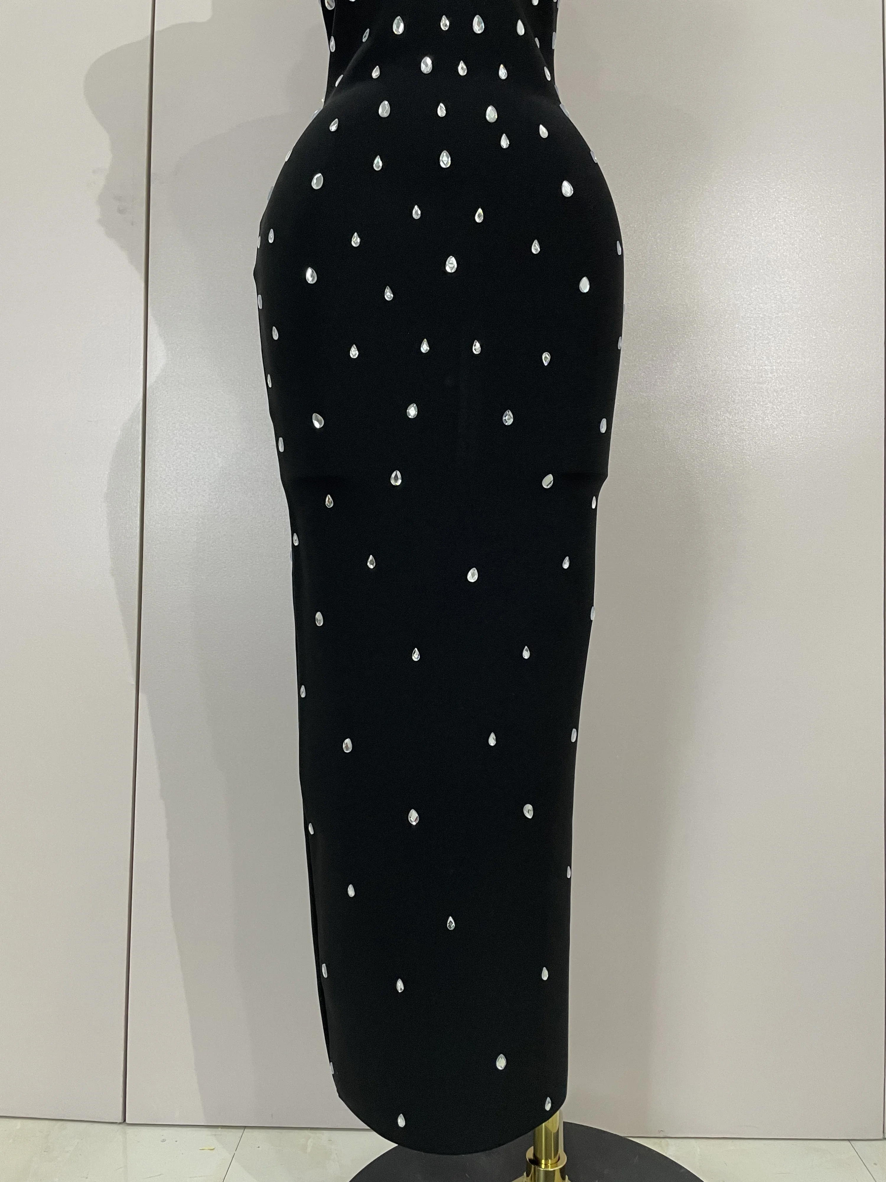 Vestidos elegantes de cumpleaños, vestido largo ajustado sin mangas con diamantes de lujo, vestido de fiesta de graduación de noche para celebración de calle alta