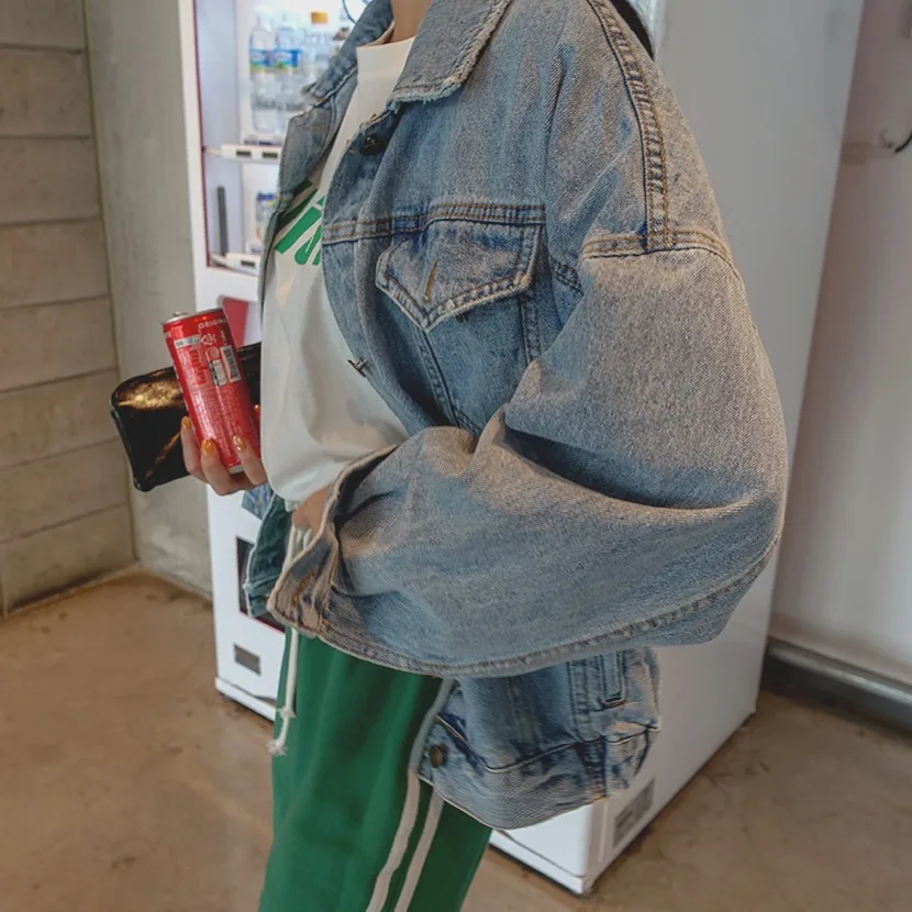 Classic Chic Vintage Denim Jacket Loose Shoulder Flip Collar Multi Pocket Versatile Washed Denim Top Women's Fashion Casual Wear