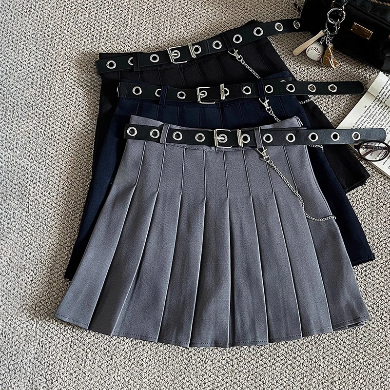 Punk Black Mini Skirt High Waisted Pleated Skirt with Chain Belt Built-in Shorts School Teen-girl Skort Women 90s Y2K Outfit