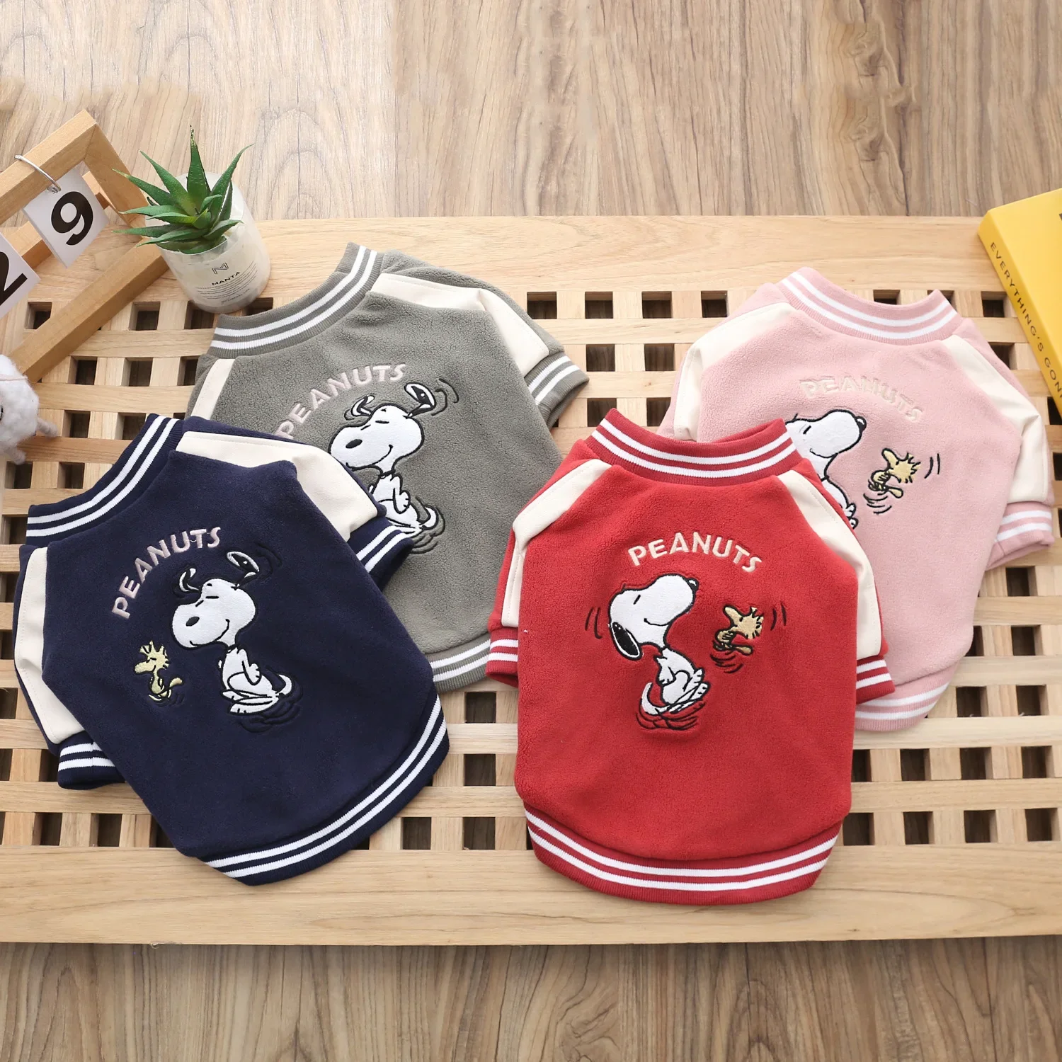 Snoopy's New dog Autumn and winter Four-legged clothes Baseball coat Warm  pet dog Jacket Pet Dog Clothes