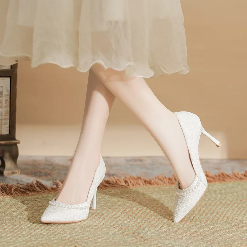 

Size 30-44 Pearls Lace High Heels Women Stiletto Heel Pointed Toe Bride Bridesmaid Solid Color White Wedding Shoes